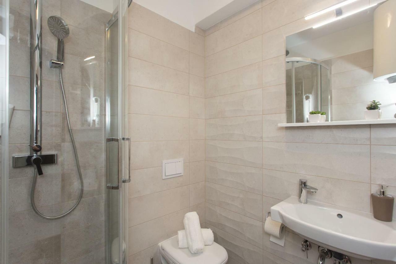 Villa Honey Seget Vranjica Exterior foto