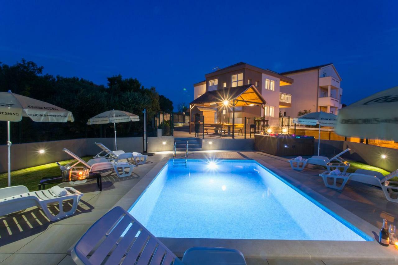 Villa Honey Seget Vranjica Exterior foto