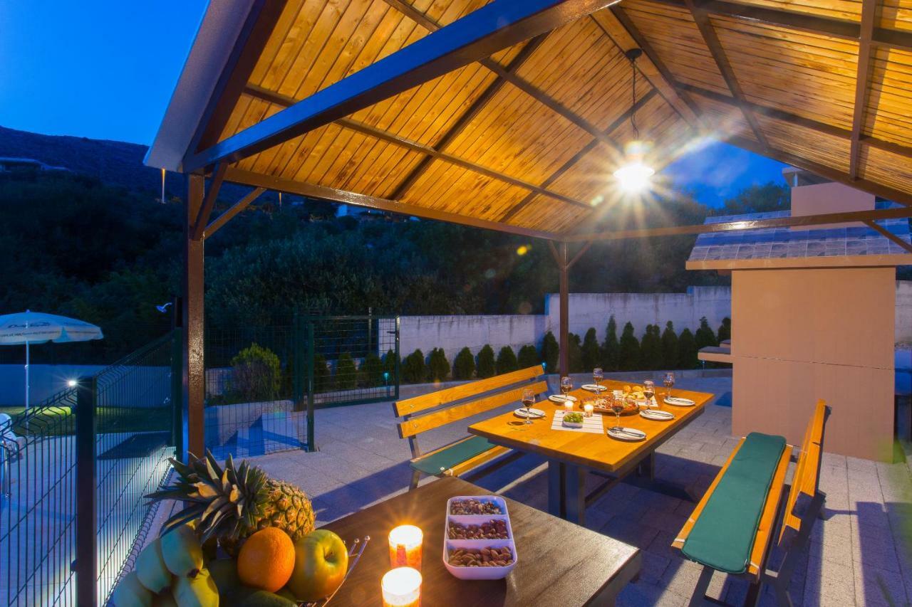 Villa Honey Seget Vranjica Exterior foto